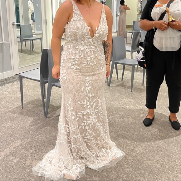 David’s Bridal Elegant Wedding Dress